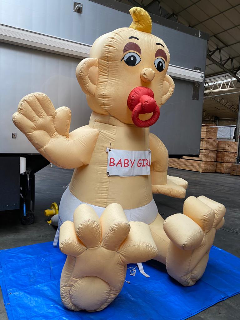 Opblaasbare baby girl